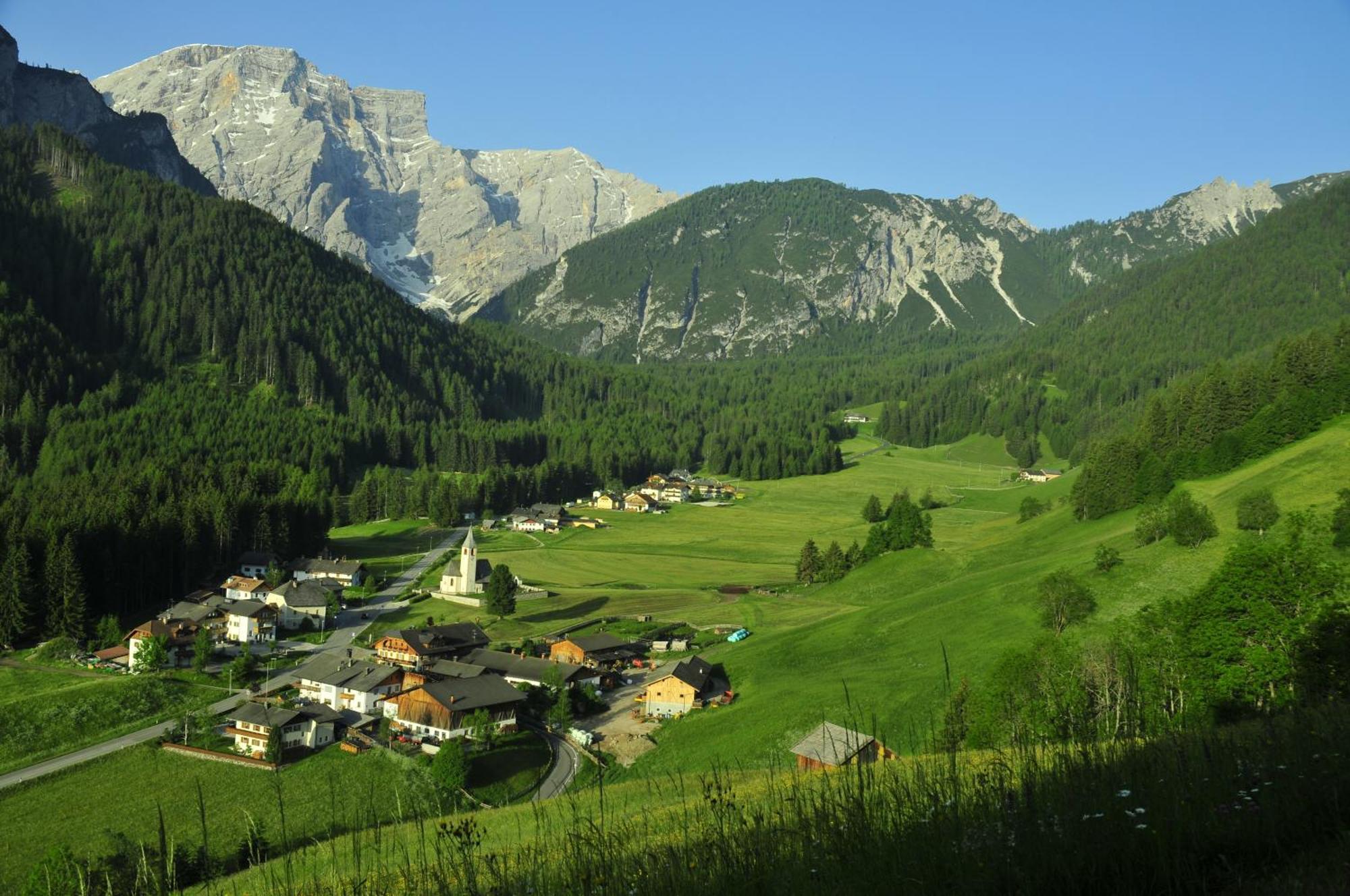 Apartement Schuster Lake Prags Braies エクステリア 写真